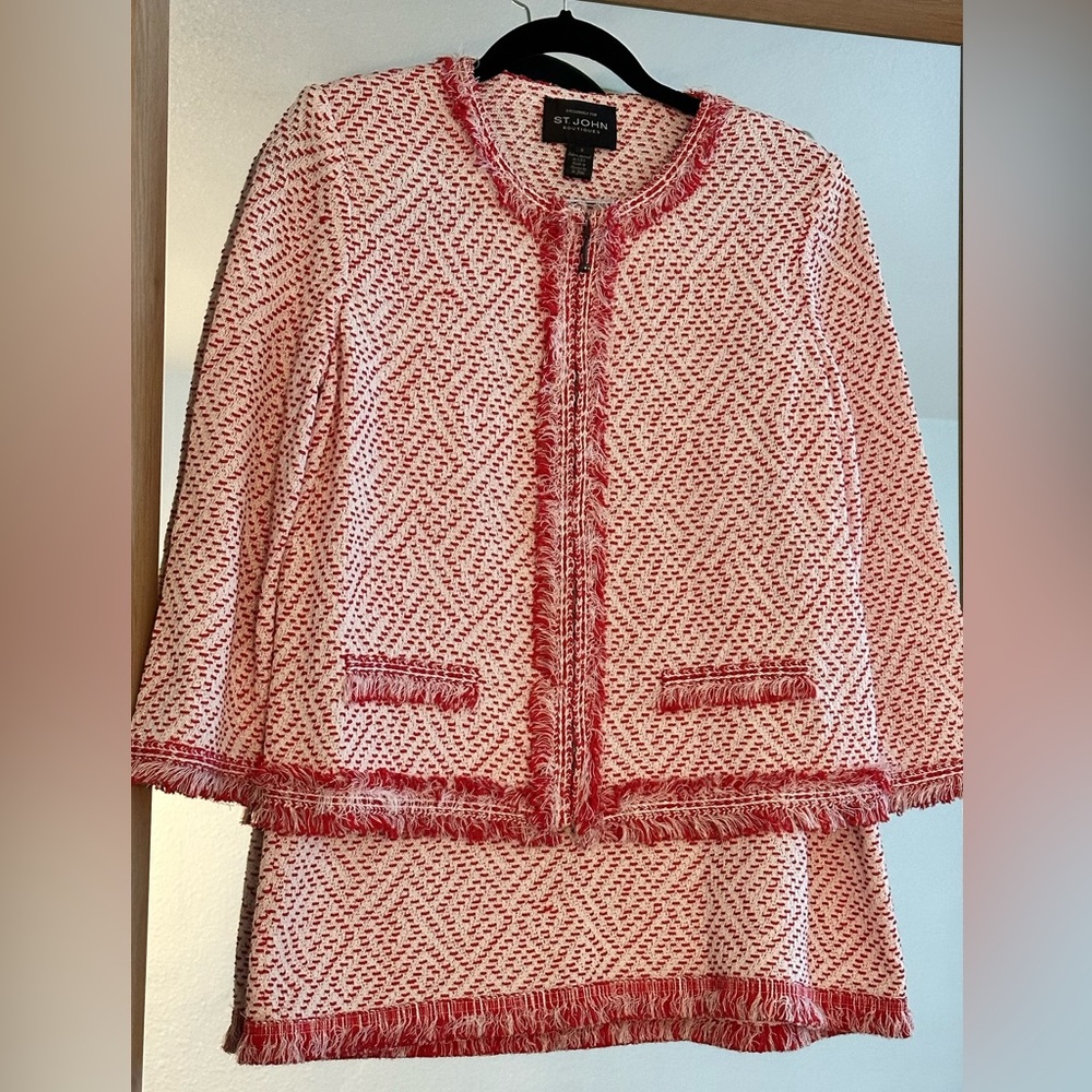 St. John Boutiques red and white tweed 3/4 sleeve and skirt Set!